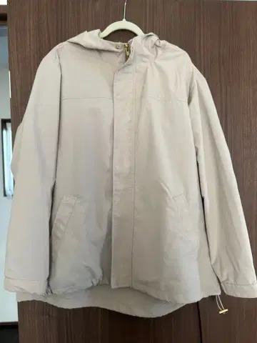 ikka 마운틴 후드티