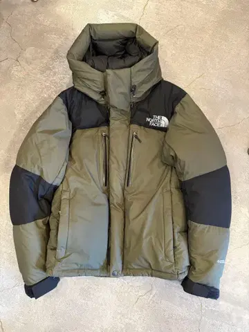 주말 가격 인하 THE NORTH FACE 다운 자켓 올리브/블랙