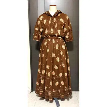 PINK HOUSE 후드 부착 부케 패턴 롱 원피스 브라운