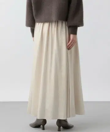 [ 새상품급 ] 하쿠 프린트 볼륨 스커트