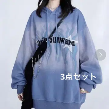 그라데이션 블루 후드티 + 크림색 후드티 + 블랙 스트레이트 팬츠 세트