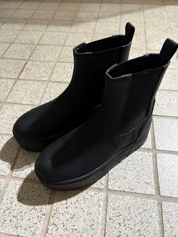 통굽 사이드 고어 첼시 부츠 24.5 java