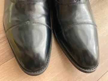 블랙 가죽 드레스 신발 캡토