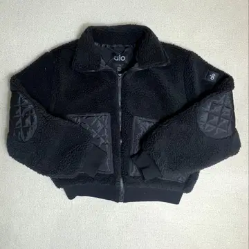 ALO YOGA 신상 블랙 스탠드 카라 아우터 M3