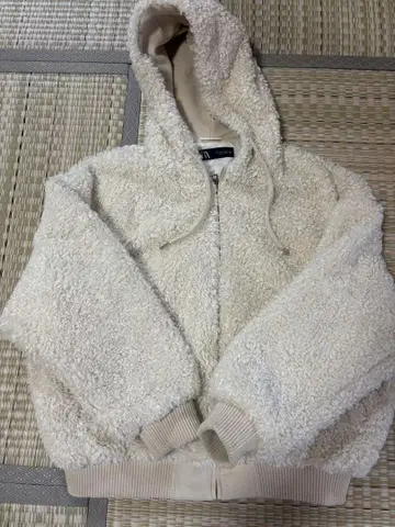 ZARA 후드 부착 보아 자켓 아이보리
