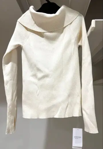 noble 오프숄더 니트 미사용 새상품