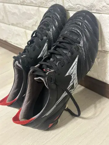 미즈노 모렐리아 네오 4 스파이크 24