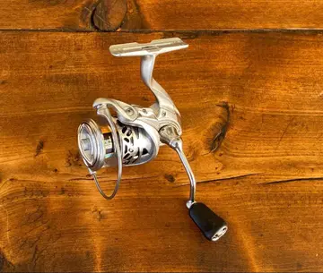 스피닝 릴 1000S 원피스 베일 나사식 핸들 계류 낚시