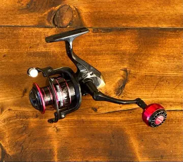 스피닝 릴 4000번 레드 쇼어지깅 농어 미사용 새상품 경량