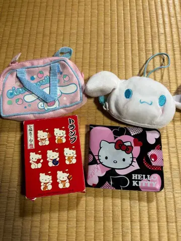 헬로키티 시나모롤 캐릭터 굿즈 세트