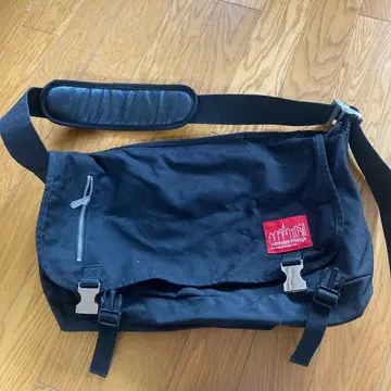 블랙 캔버스 숄더백