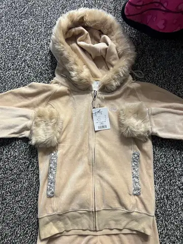 Rady 후드, 퍼, 비쥬 포함 셋업