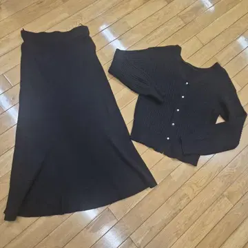 GU 블랙 리브 니트 가디건 & 롱 스커트 세트