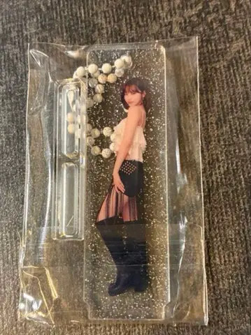 LE SSERAFIM 채원 아크릴 키링