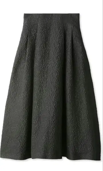 미라 오웬 턱 디자인 재규어 스커트 블랙