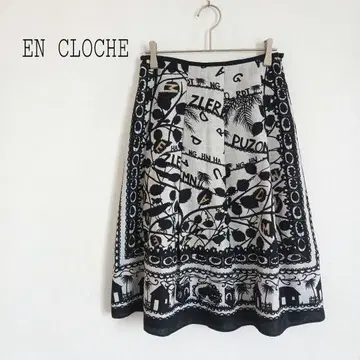 앙크로쉬 EN CLOCHE 일본제 올 패턴 미디 스커트 애니멀 무늬 영문