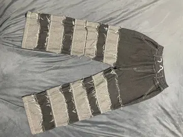 스트라이프 디자인 프린지 가공 데님 팬츠 L 사이즈 [내일까지 판매]