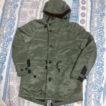 ATHLETA BBR x 저널 스탠다드 콜라보 밀리터리 코트