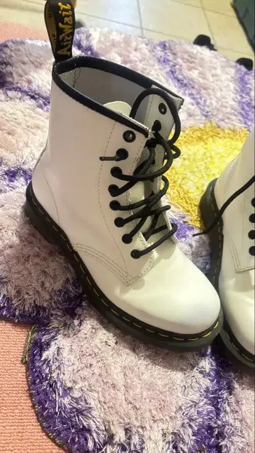 닥터 마틴 화이트 부츠