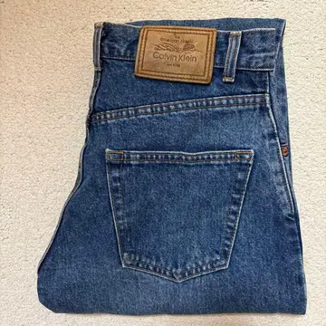 Calvin Klein 스트레이트 데님