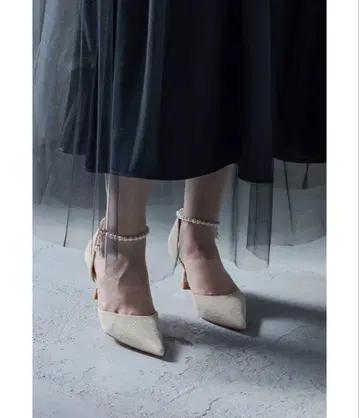 niana 펄 장식 아이보리 하이힐 펌프스