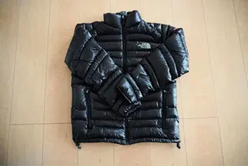 THE NORTH FACE 더 노스 페이 다운 자켓 S 남아에게도