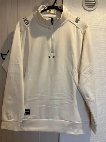 OAKLEY 하프 지퍼 스웨터 S 사이즈