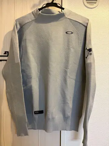 Oakley 그레이 스웨터 M 사이즈