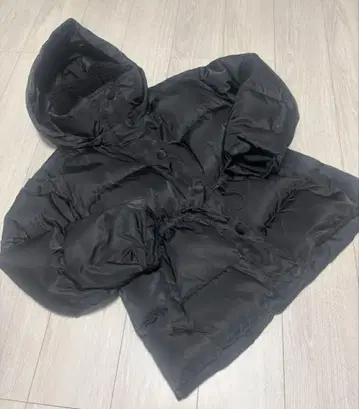 AZUL 후드 부착 블랙 다운 자켓 S