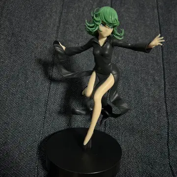 원펀맨 전율의 타츠마키 피규어