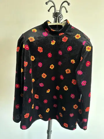 새상품급 HANAEMORI 꽃무늬 긴팔 상의