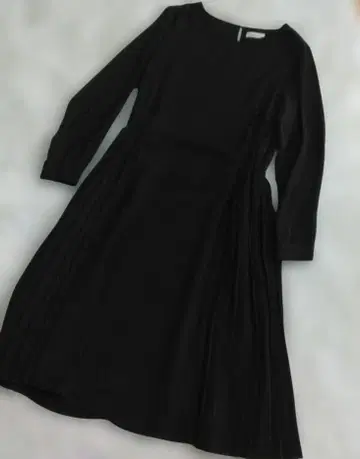 블랙 긴팔 무릎 기장 원피스 사이즈 M paradise