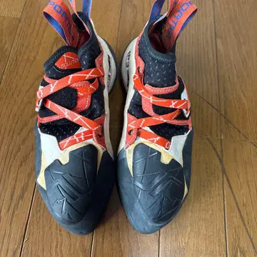 스포르티바 솔루션 클라이밍 신발