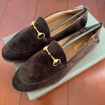 Caminando 다크 브라운 스웨이드 로퍼