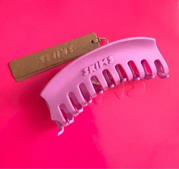 skims 헤어 클립