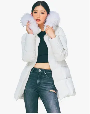 화이트 퍼 포함 다운 자켓