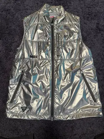 MASTER BUNNY EDITION 실버 다운 베스트 사이즈 4