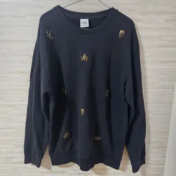 [ XL ] ZARA 상의 트레이닝복 맨투맨 벌 도깨비 배치 메탈