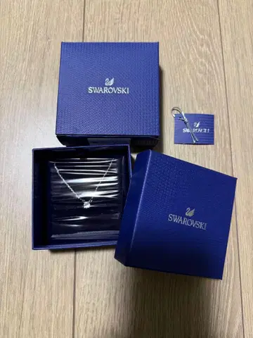 스와로브스키 SWAROVSKI 목걸이 실버 박스 포함