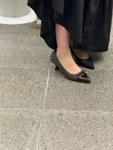 르 탈롱 5cm 포인트 마블 리본 펌프스