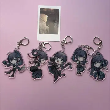 Ado 아크릴 키링 5개와 폴라로이드 세트