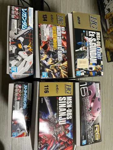 건담 프라모델 6개 묶음 판매