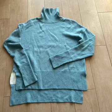 스카이블루 터틀넥 스웨터 사이즈 0