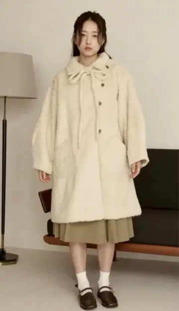 moi tytto [ 탈부착 리본 포함 ] 샤기 미디 기장 코트