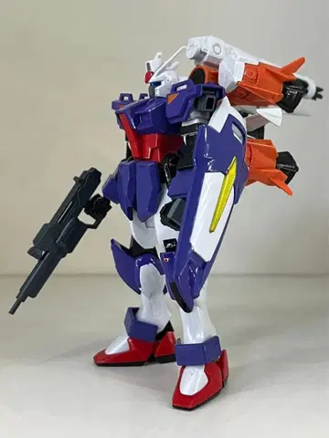 완성품 1/144 HG 105 대거 + 건배럴 건담 프라모델