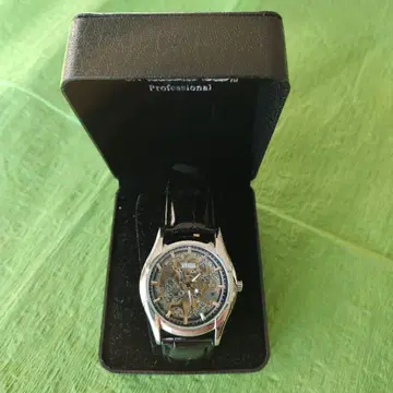 ON RICE FIELD 자동 시계