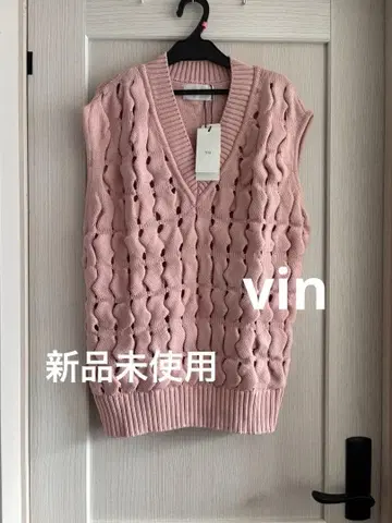 새상품 야마다야  Vin 핑크 V넥 슬리브리스 니트