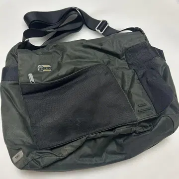 TECH 숄더백 블랙 컴퓨터 빅 사이즈