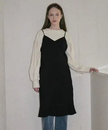 GIUNON 파이핑 드레스