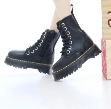 네오 브라이스용 블랙 지퍼 숏부츠